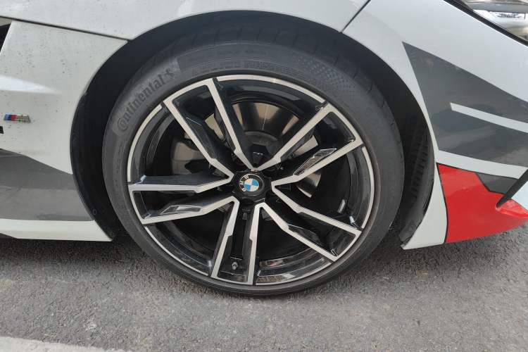 Used BMW Z4 2023 sDrive 25i M Sport Package Right Front Wheel Hub