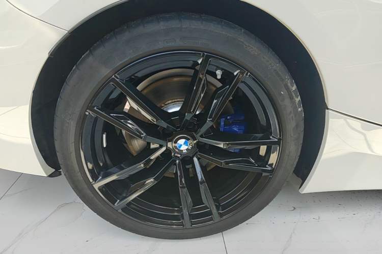 Used BMW Z4 2023 sDrive 25i M Sport Night Edition package Right Rear Wheel Hub