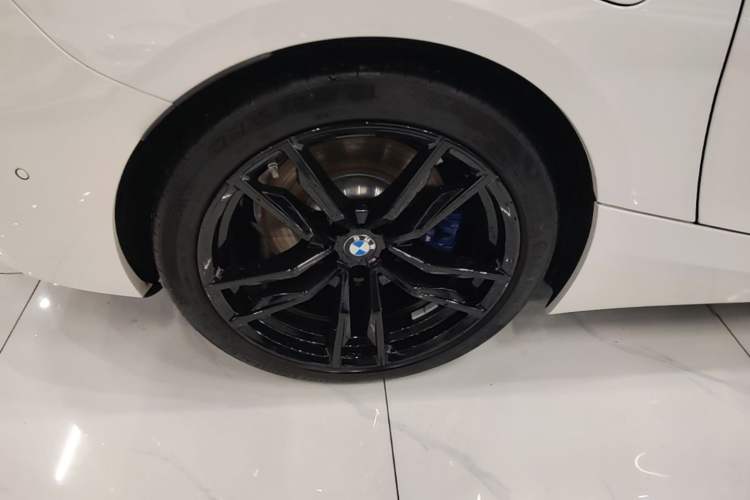 Used BMW Z4 2023 sDrive 25i M Sport Night Edition package Right Rear Wheel Hub
