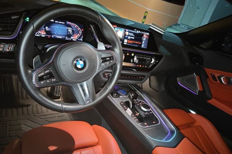 Used BMW Z4  Center Console