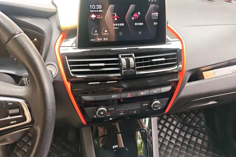 Used BORGWARD BX3 2020 20TGDI Two-Wheel Drive Automatic Fashion Version Audio And AC Panel