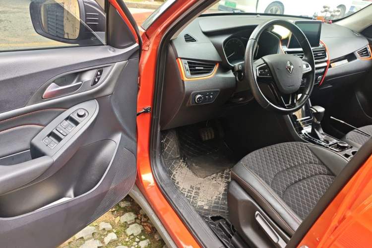 Used BORGWARD BX3 2020 20TGDI Two-Wheel Drive Automatic Fashion Version Driver Seat