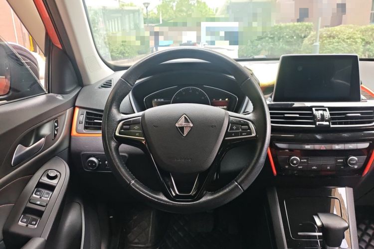 Used BORGWARD BX3 2020 20TGDI Two-Wheel Drive Automatic Fashion Version Steering Wheel