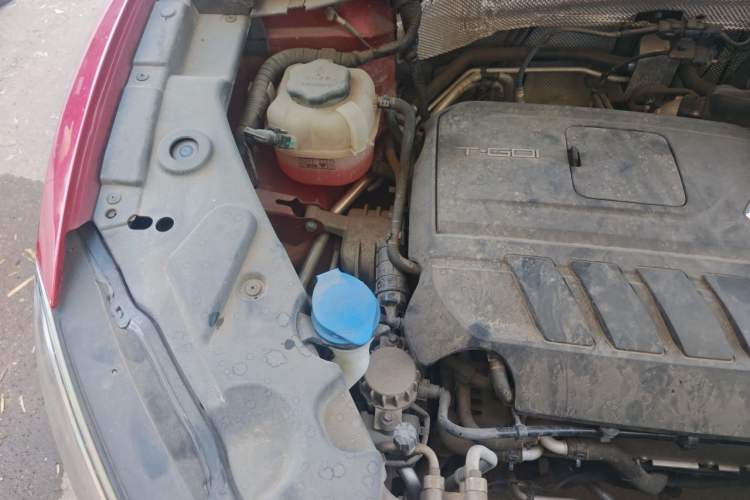 Used BORGWARD BX3 2020 20TGDI Two-Wheel Drive Automatic Comfort Version Engine Bay Right
