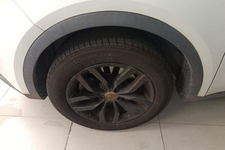 Used BORGWARD BX3 2020 20TGDI Two-Wheel Drive Automatic Fashion Version Left Front Wheel Hub