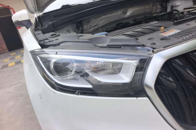 Used BORGWARD BX3 2020 20TGDI Two-Wheel Drive Automatic Comfort Version Right Front Headlight