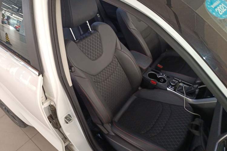 Used BORGWARD BX3 2020 20TGDI Two-Wheel Drive Automatic Fashion Version Right Front Seat