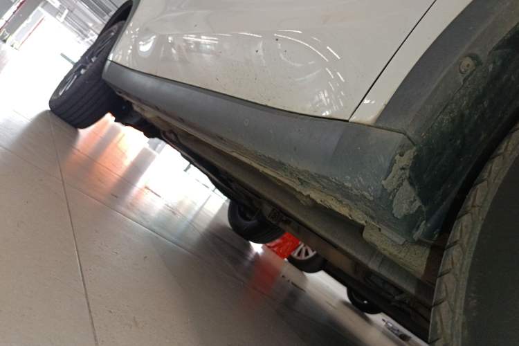 Used BORGWARD BX3 2020 20TGDI Two-Wheel Drive Automatic Fashion Version Right Side Sill