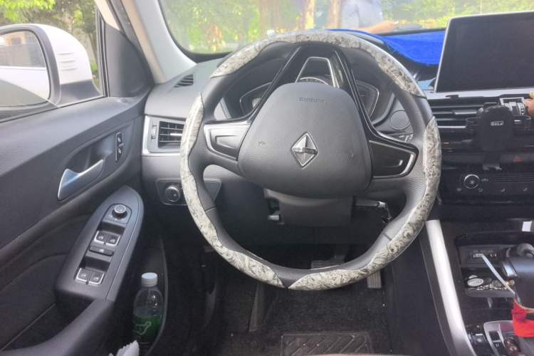 Used BORGWARD BX3 2020 20TGDI Two-Wheel Drive Automatic Comfort Version Steering Wheel