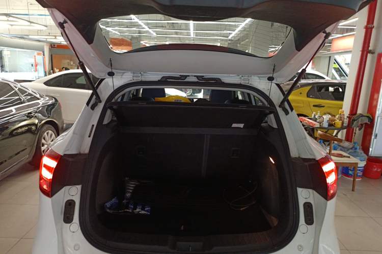 Used BORGWARD BX3 2020 20TGDI Two-Wheel Drive Automatic Fashion Version Trunk