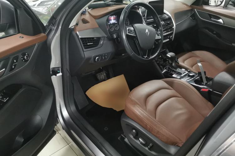Used BORGWARD BX5 2017 25TGDI Automatic Two-Wheel Drive Smart Enjoyment Model Driver Seat
