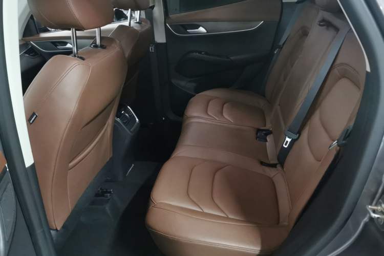Used BORGWARD BX5 2017 25TGDI Automatic Two-Wheel Drive Smart Enjoyment Model Left Rear Seat