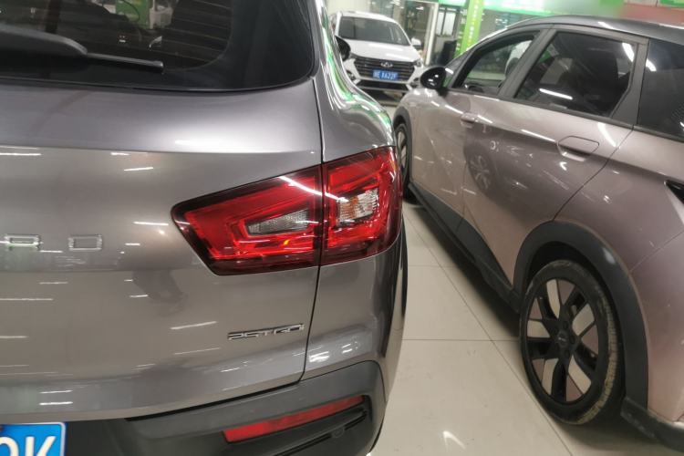 Used BORGWARD BX5 2017 25TGDI Automatic Two-Wheel Drive Smart Enjoyment Model Right Rear Taillight