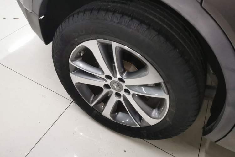Used BORGWARD BX5 2017 25TGDI Automatic Two-Wheel Drive Smart Enjoyment Model Right Rear Wheel Hub