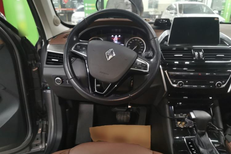 Used BORGWARD BX5 2017 25TGDI Automatic Two-Wheel Drive Smart Enjoyment Model Steering Wheel