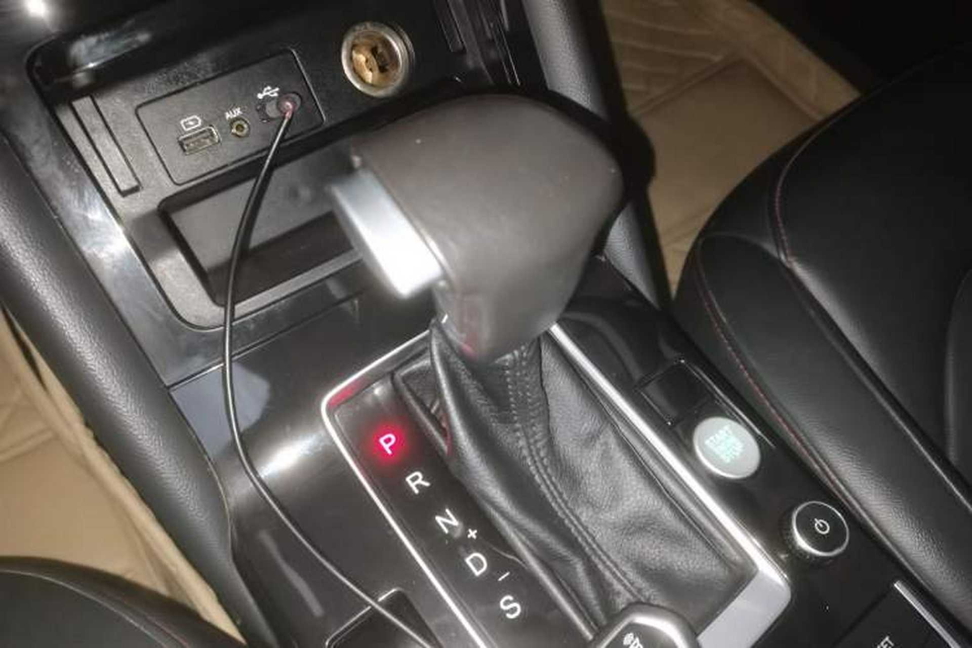 Used BORGWARD BX5 2017 20TGDI Automatic Two-Wheel Drive Pioneer Edition Gear Lever