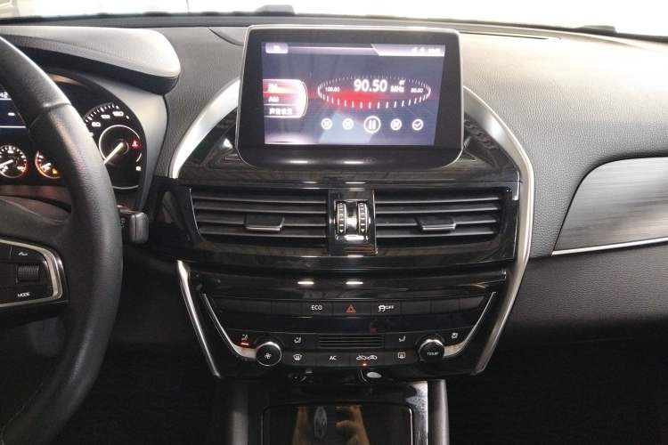 Used BORGWARD BX5 2017 20TGDI Automatic Two-Wheel Drive Pioneer Edition Audio And AC Panel