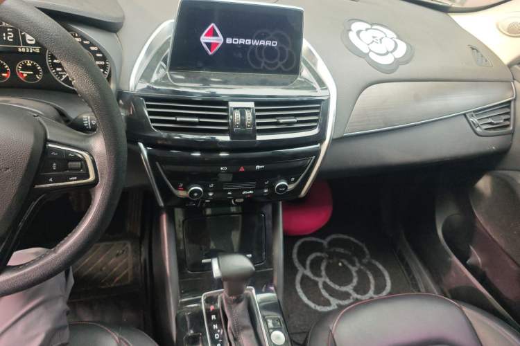 Used BORGWARD BX5 2017 20TGDI Automatic Two-Wheel Drive Pioneer Edition Audio And AC Panel