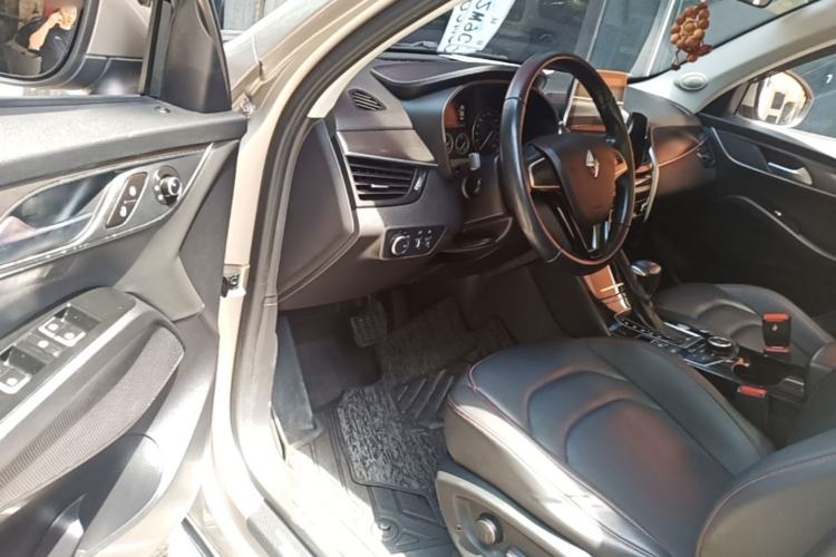 Used BORGWARD BX5 2017 20TGDI Automatic Two-Wheel Drive Pioneer Edition Driver Seat