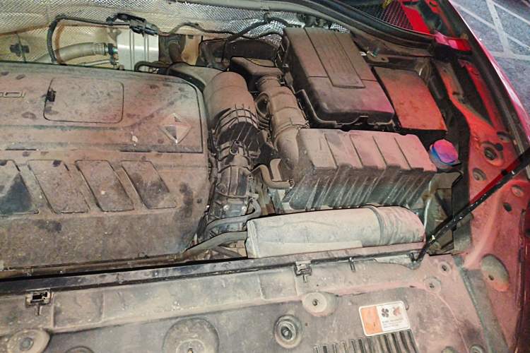 Used BORGWARD BX5 2017 20TGDI Automatic Two-Wheel Drive Pioneer Edition Engine Bay Left