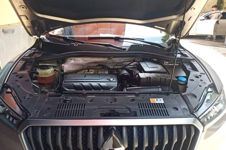 Used BORGWARD BX5 2017 20TGDI Automatic Two-Wheel Drive Pioneer Edition Engine Bay
