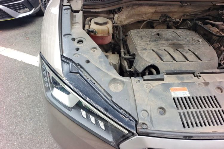 Used BORGWARD BX5 2017 20TGDI Automatic Two-Wheel Drive Pioneer Edition Engine Bay Right