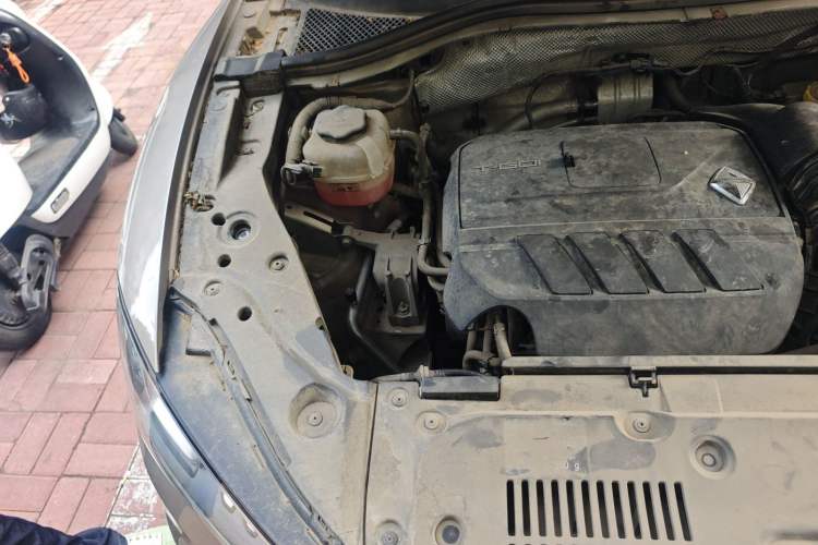 Used BORGWARD BX5 2017 20TGDI Automatic Two-Wheel Drive Pioneer Edition Engine Bay Right