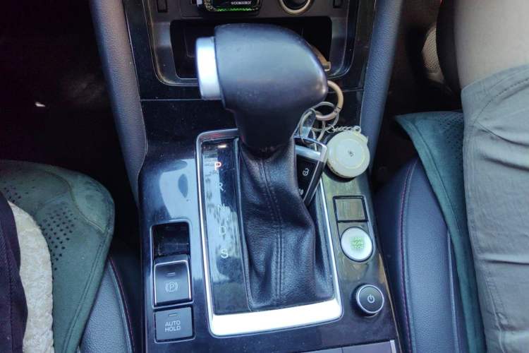 Used BORGWARD BX5 2017 20TGDI Automatic Two-Wheel Drive Pioneer Edition Gear Lever