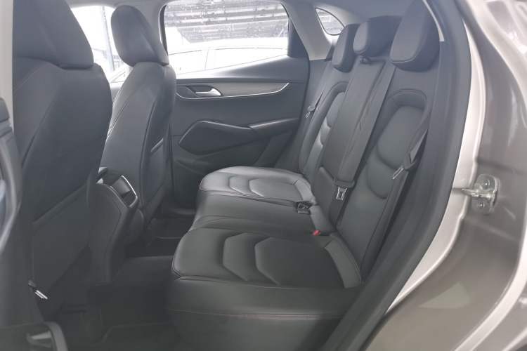 Used BORGWARD BX5 2017 20TGDI Automatic Two-Wheel Drive Pioneer Edition Interior 1