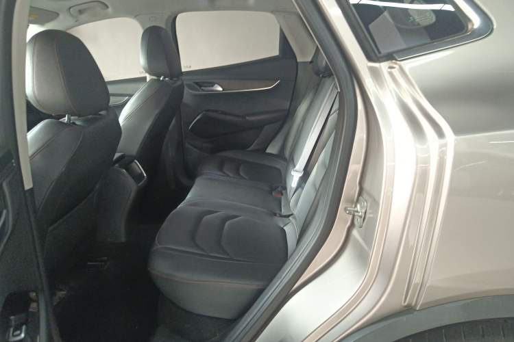 Used BORGWARD BX5 2017 20TGDI Automatic Two-Wheel Drive Pioneer Edition Interior 4