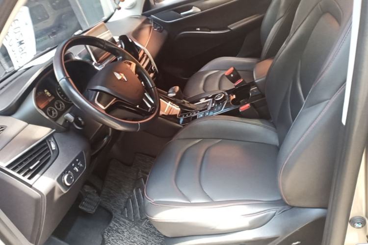 Used BORGWARD BX5 2017 20TGDI Automatic Two-Wheel Drive Pioneer Edition Left Front Seat