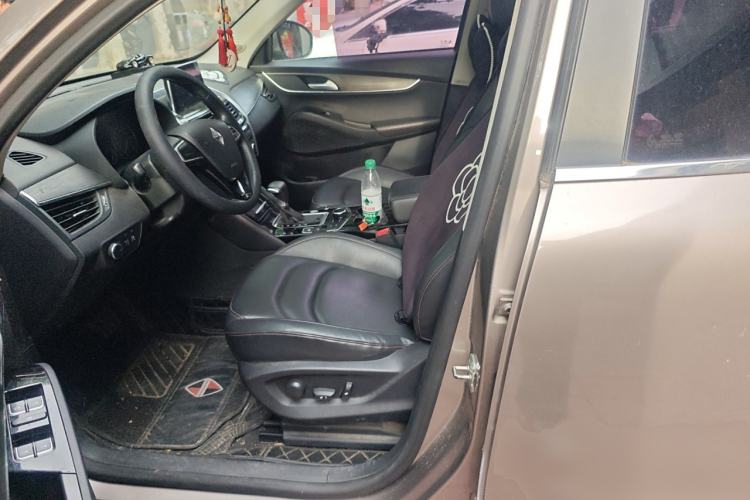 Used BORGWARD BX5 2017 20TGDI Automatic Two-Wheel Drive Pioneer Edition Left Front Seat