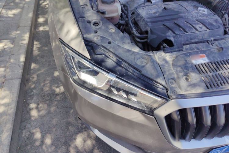 Used BORGWARD BX5 2017 20TGDI Automatic Two-Wheel Drive Pioneer Edition Right Front Headlight
