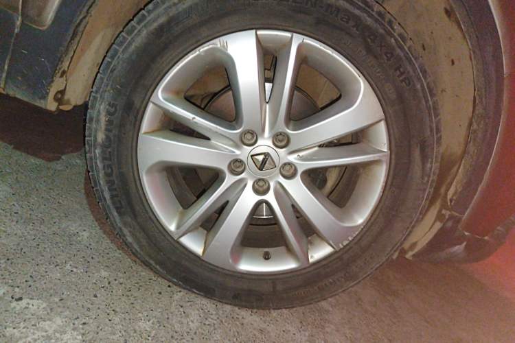 Used BORGWARD BX5 2017 20TGDI Automatic Two-Wheel Drive Pioneer Edition Right Front Wheel Hub