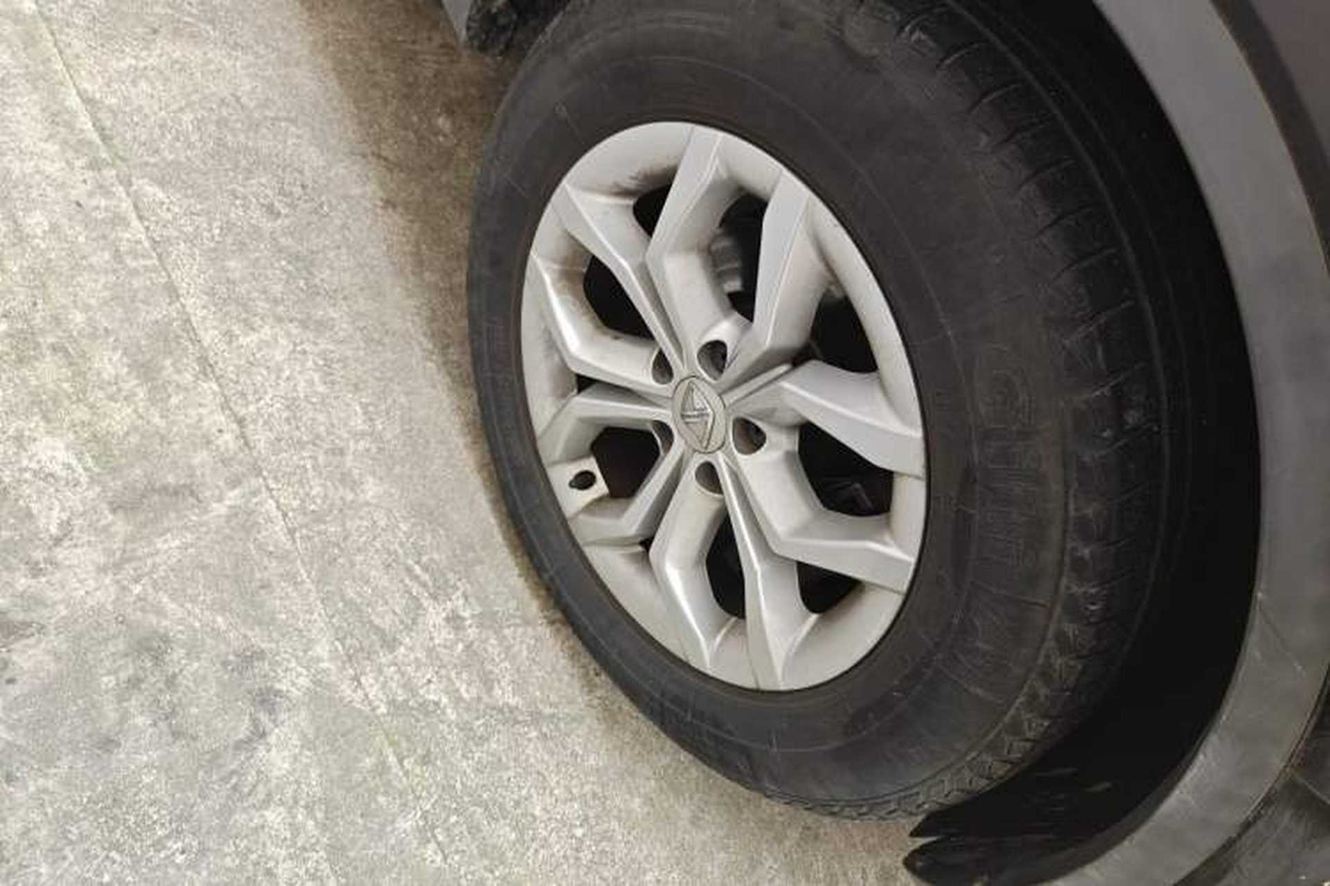 Used BORGWARD BX5 2017 20TGDI Automatic Two-Wheel Drive Pioneer Edition Right Front Wheel Hub