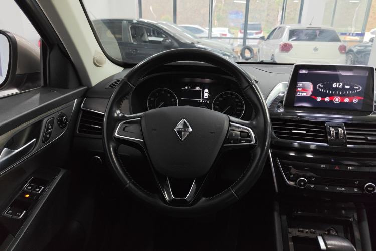 Used BORGWARD BX5 2017 20TGDI Automatic Two-Wheel Drive Pioneer Edition Steering Wheel