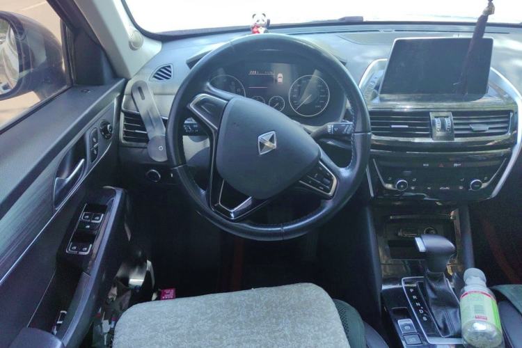 Used BORGWARD BX5 2017 20TGDI Automatic Two-Wheel Drive Pioneer Edition Steering Wheel