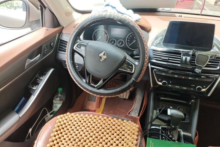Used BORGWARD BX5 2017 20TGDI Automatic Two-Wheel Drive Leading Edition Steering Wheel