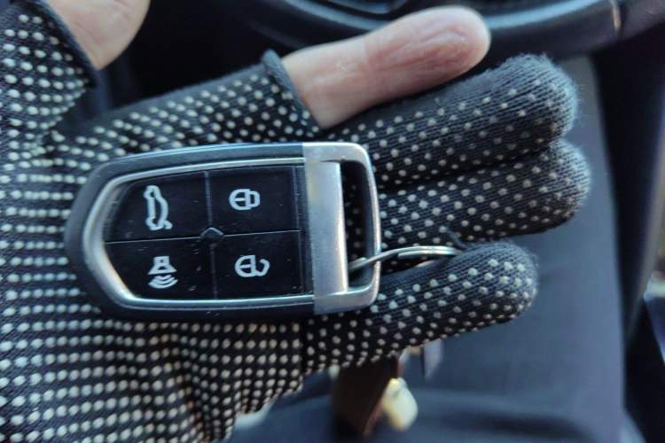 Used BORGWARD BX5 2017 20TGDI Automatic Two-Wheel Drive Pioneer Edition Vehicle Key