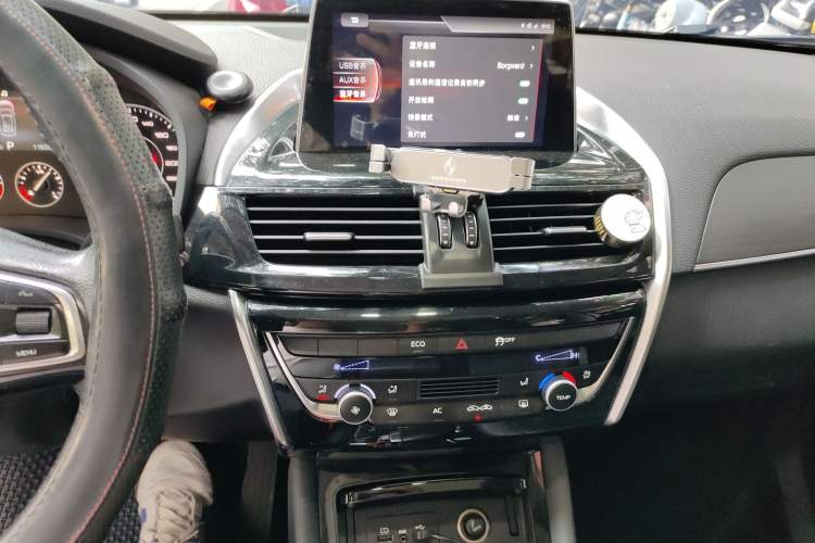 Used BORGWARD BX5 2017 20TGDI Automatic Two-Wheel Drive Pioneer Edition Audio And AC Panel