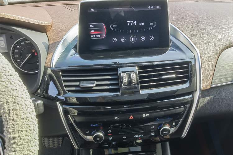 Used BORGWARD BX5 2017 20TGDI Automatic Two-Wheel Drive Pioneer Edition Audio And AC Panel