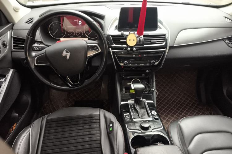 Used BORGWARD BX5 2017 20TGDI Automatic Two-Wheel Drive Pioneer Edition Center Console