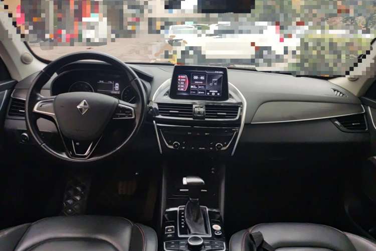 Used BORGWARD BX5 2017 20TGDI Automatic Two-Wheel Drive Pioneer Edition Center Console