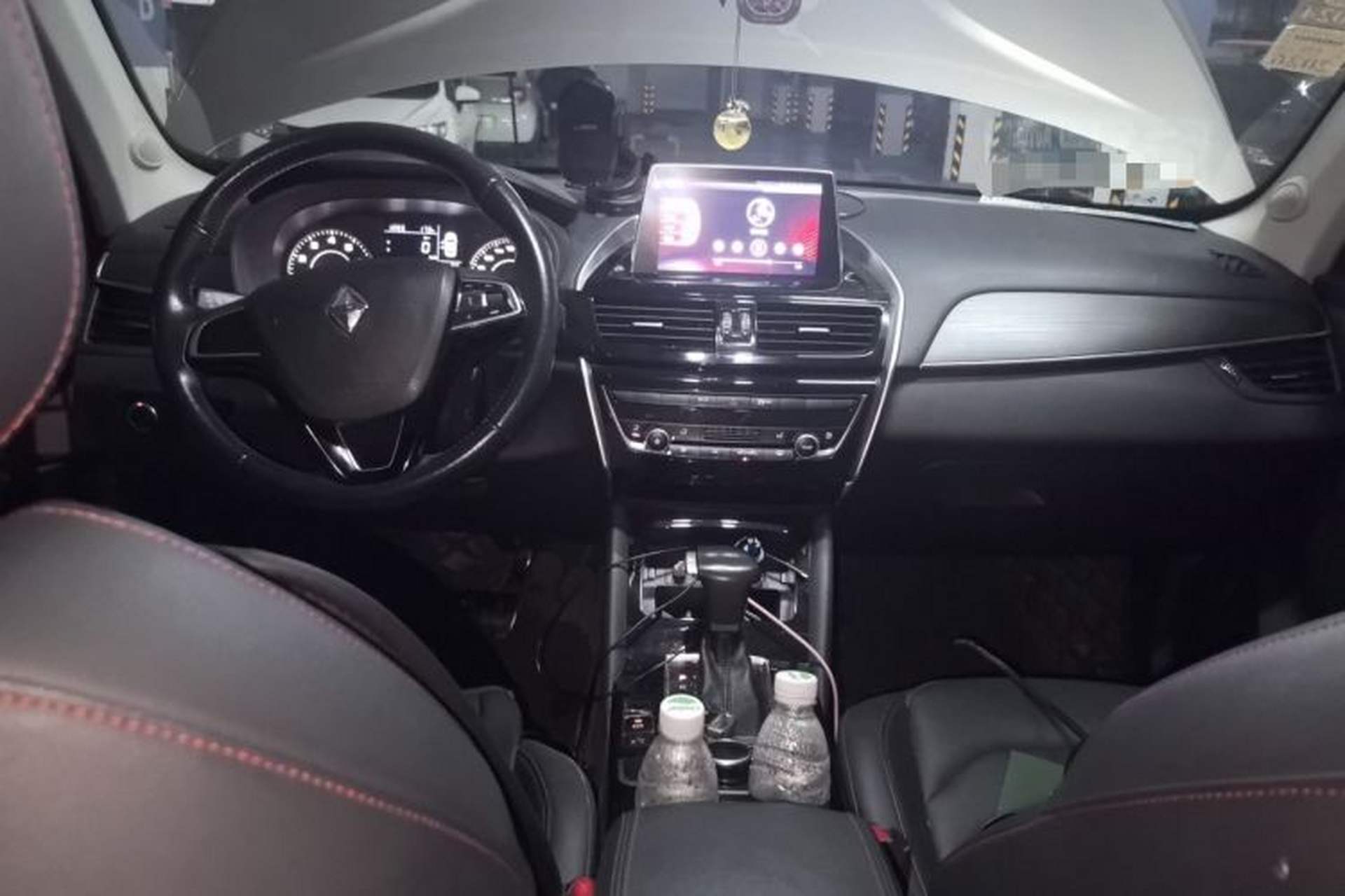 Used BORGWARD BX5 2017 20TGDI Automatic Two-Wheel Drive Pioneer Edition Center Console