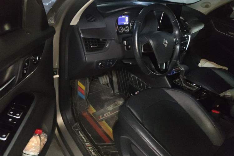 Used BORGWARD BX5 2017 20TGDI Automatic Two-Wheel Drive New Edition Driver Seat
