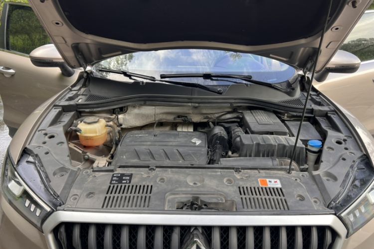 Used BORGWARD BX5 2017 20TGDI Automatic Two-Wheel Drive Pioneer Edition Engine Bay