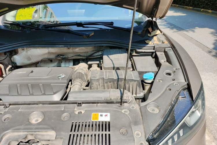 Used BORGWARD BX5 2017 20TGDI Automatic Two-Wheel Drive Pioneer Edition Engine Bay Left