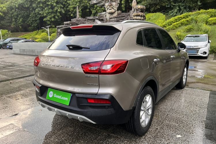 Used BORGWARD BX5 2017 20TGDI Automatic Two-Wheel Drive Pioneer Edition Exterior 3