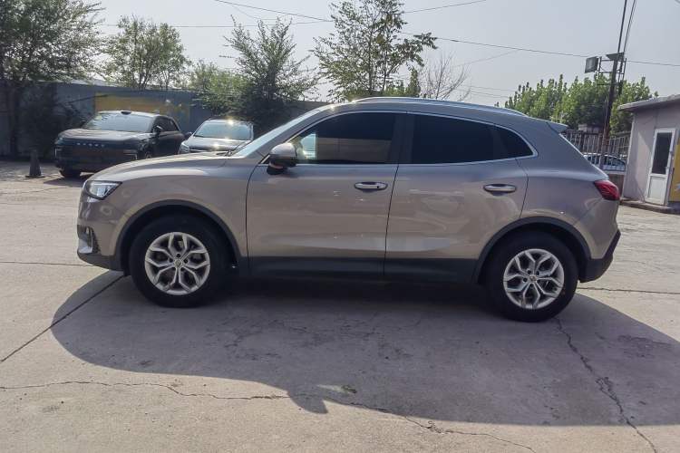 Used BORGWARD BX5 2017 20TGDI Automatic Two-Wheel Drive Pioneer Edition Exterior 5