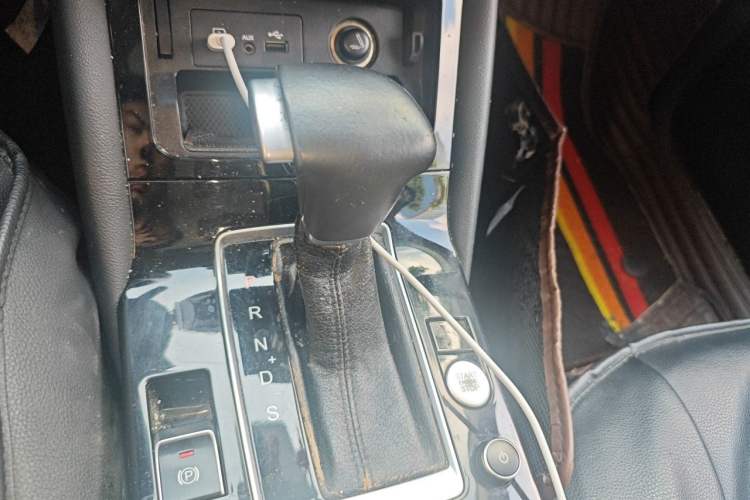 Used BORGWARD BX5 2017 20TGDI Automatic Two-Wheel Drive Leading Edition Gear Lever